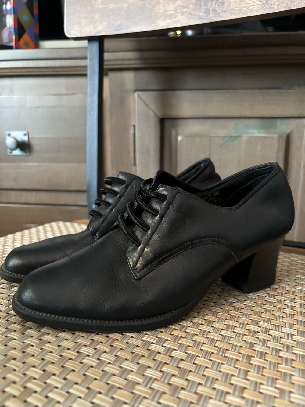 AEROSOLES Black Leather vintage Lace-Up Block Heel Booties